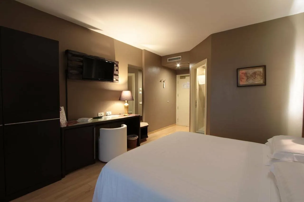Hotel Repubblica Marinara Pisa 4*,
